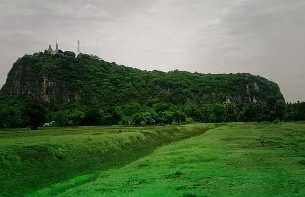 Samphov Mountain