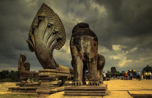 Angkor Wat Tour & Sunset on Tonle Sap Lake